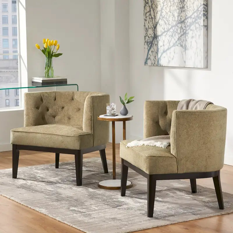 Fauteuils rembourrés avec revêtement en tissu ou en cuir artificiel (deux chaises par lot).