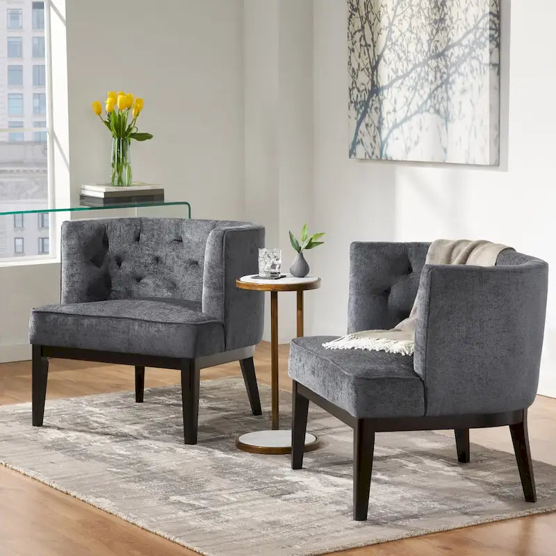 Fauteuils rembourrés avec revêtement en tissu ou en cuir artificiel (deux chaises par lot).