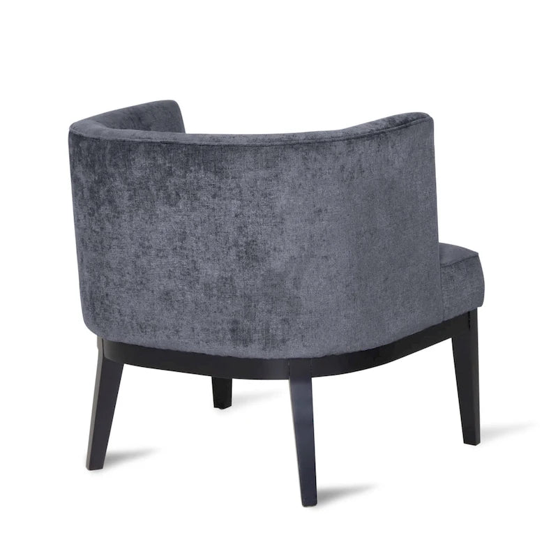 Fauteuils rembourrés avec revêtement en tissu ou en cuir artificiel (deux chaises par lot).