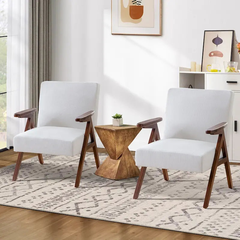 Deux chaises longues rembourrées, convenant au salon et à la chambre.