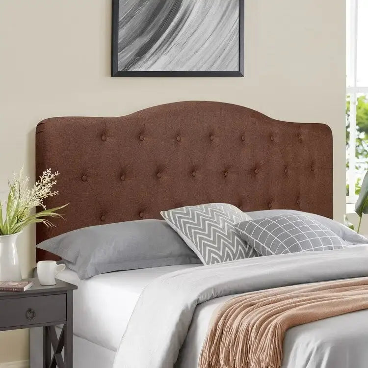 Tête de lit capitonnée embellie de boutons, tête de lit réglable en hauteur, tête de lit en tissu de haute qualité.