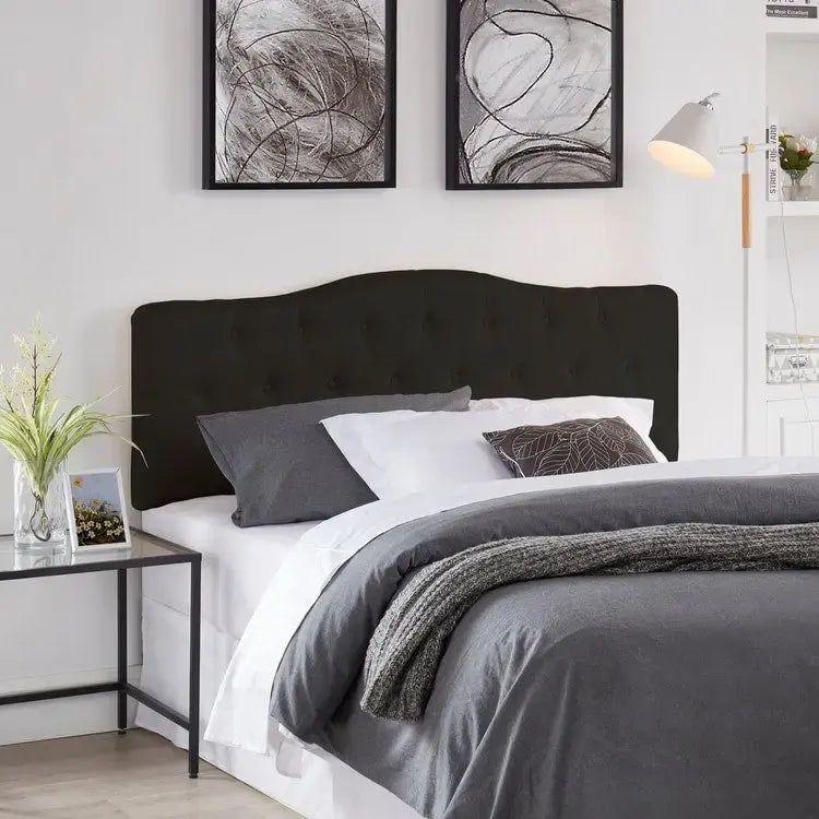 Tête de lit capitonnée embellie de boutons, tête de lit réglable en hauteur, tête de lit en tissu de haute qualité.