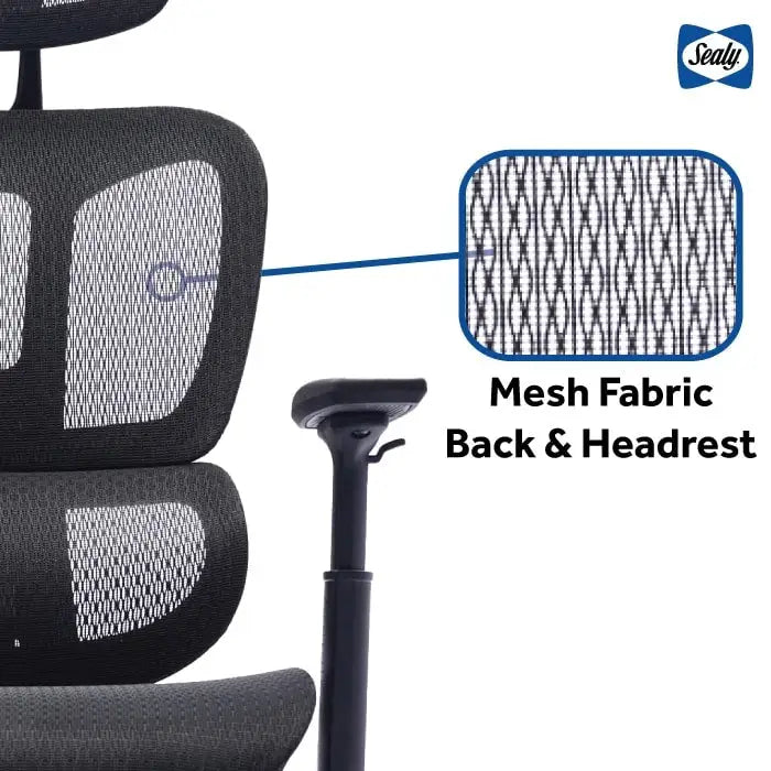Chaise de bureau ergonomique à dossier haut en maille avec appui-tête et accoudoirs réglables.