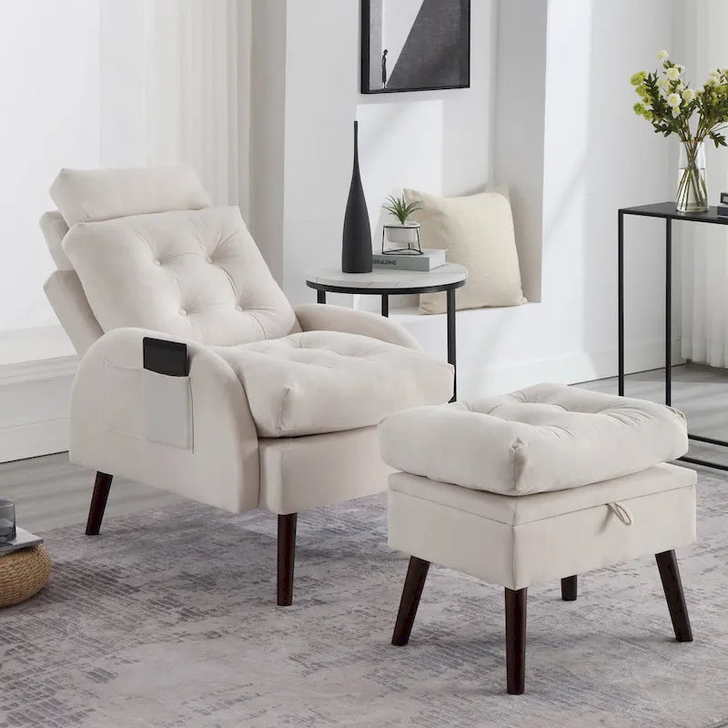 Un fauteuil inclinable rembourré avec dossier réglable et un repose-pieds de rangement.