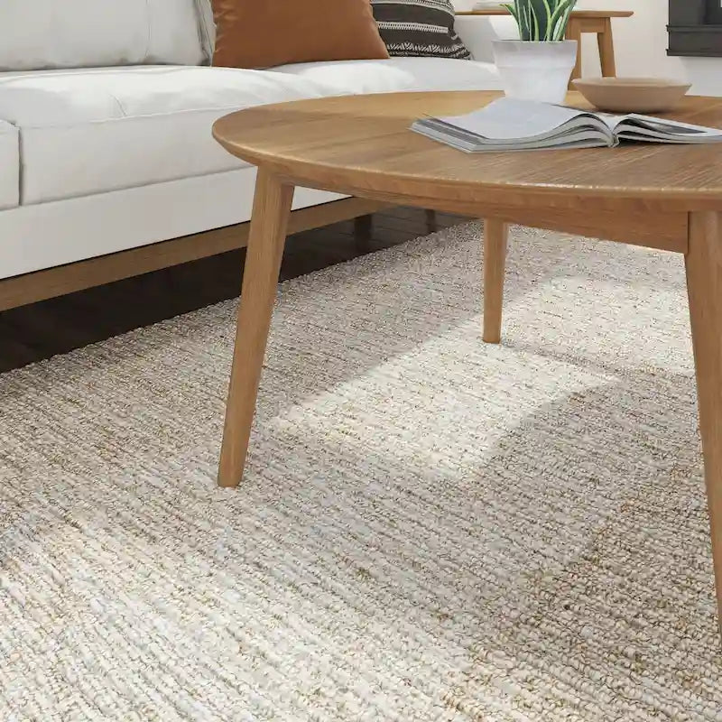 Table basse moderne de style médiéval