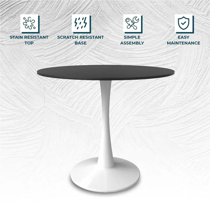 Cette table à manger ronde peut accueillir quatre personnes et dispose d'un plateau en bois MDF et d'une base en acier blanc, la rendant adaptée aux cuisines comme aux salles à manger.